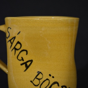 Sárga bögre, görbe bögre, Otthon & Életmód, Konyhafelszerelés, tálalás, Tálalás, Bögre & Csésze, Kerámia, MESKA