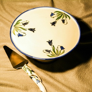 Tortatál tortalapáttal, Otthon & Életmód, Konyhafelszerelés, tálalás, Tálalás, Kínálótál, Festett tárgyak, Kerámia, MESKA