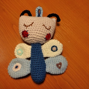 Horgolt pille, pille pillangó  - játék & sport - baba & babaház - baba - Meska.hu