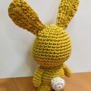 Micimackó barátai: horgolt Nyuszi  - játék & sport - plüssállat & játékfigura - nyuszi - Meska.hu