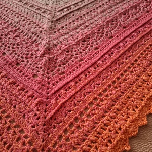 Barbie: Horgolt csipke mintás kendő - ruha & divat - sál, sapka, kendő - vállkendő - Meska.hu