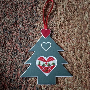 Keresztszemes karácsonyi kicsi dísz - Meska.hu