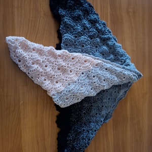 Horgolt csipke mintás kendő - ruha & divat - sál, sapka, kendő - vállkendő - Meska.hu