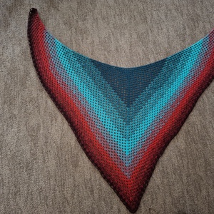 Vidámság: Horgolt csipke mintás kendő - Meska.hu