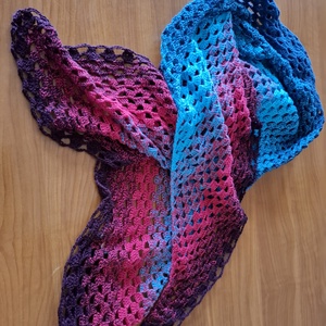 Vidámság: Horgolt csipke mintás kendő - ruha & divat - sál, sapka, kendő - vállkendő - Meska.hu