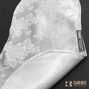 Hegedű takaró 4/4-es és 3/4-es hegedűhöz, elegáns jacquard selyem brokát, ezüst (szürke) védőtakaró - könyv & zene - hangszer & hangszertok - Meska.hu