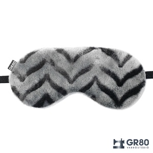 Wellsoft szemmaszk, jacquard sormintás, szürke színű - Szemtakaró a nyugodt alváshoz - szépségápolás - arcápolás - alvómaszk, szemmaszk - Meska.hu