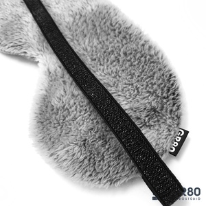 Wellsoft szemmaszk, jacquard sormintás, szürke színű - Szemtakaró a nyugodt alváshoz - szépségápolás - arcápolás - alvómaszk, szemmaszk - Meska.hu