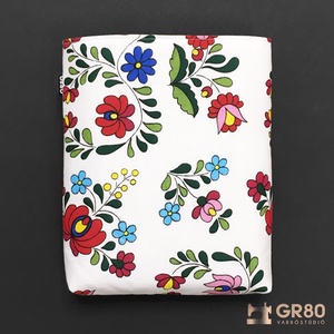 Könyvtok külső zsebbel - Kalocsai mintás, piros zsebbel - Könyvvédő - könyv & zene - könyvtok - Meska.hu