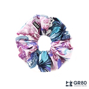 Türkiz-rózsaszín virágos  textil hajgumi scrunchie - Meska.hu