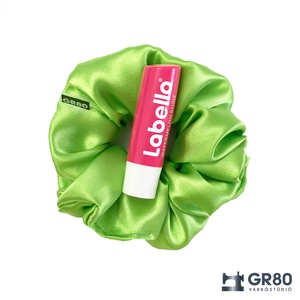 Kiwizöld szaténselyem hajgumi scrunchie - ruha & divat - hajdísz & hajcsat - hajgumi - Meska.hu