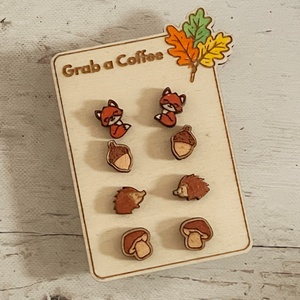 Őszi bedugós fülbevaló szett � gomba, makk, róka és süni mintával - ékszer - fülbevaló - pötty fülbevaló - Meska.hu