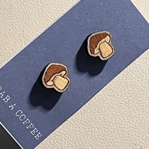 Apró fa bedugós gomba fülbevaló � mesés erdei hangulat, Ékszer, Fülbevaló, Pötty fülbevaló, Famegmunkálás, MESKA