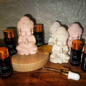 Buddha Aromakő + illóolaj - művészet - szobor - kerámia - Meska.hu