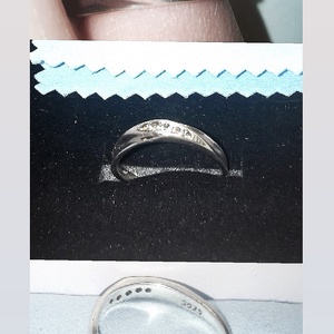 Valódi Ezüst állítható gyűrű, Ékszer, Gyűrű, Többköves gyűrű, Mindenmás, Ékszerkészítés, Valódi "S925" sterling ezüst női gyűrű – jelzett 

Eladó egy eredeti, valódi 925 sterling ezüst női..., MESKA