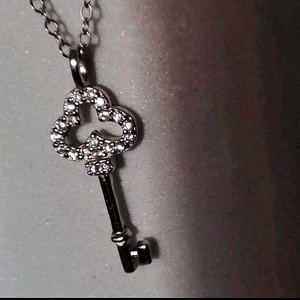 S925 Hegyikristály Kulcs nyaklánc - ékszer - nyaklánc - medálos nyaklánc - Meska.hu