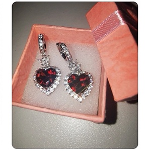 Vörös cirkónia szív fülbevaló - Meska.hu