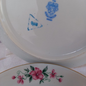 Alföldi porcelán_virágos süteményes tányérpár - otthon & életmód - konyhafelszerelés, tálalás - tálalás - tányér & étkészlet - Meska.hu