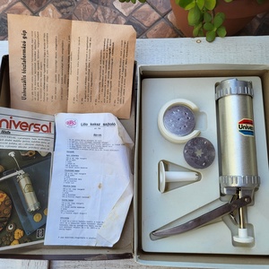 Retro, vintage csehszlovák tésztakészítő / sütikinyomó készlet - otthon & életmód - konyhafelszerelés, tálalás - sütés, főzés - sütikiszúró - Meska.hu