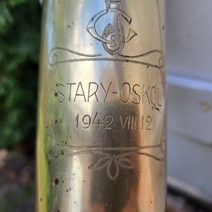 II. világháborús, gravírozott, dátumozott, sárgaréz, ágyúhüvely váza - otthon & életmód - dekoráció - virágdísz és tartó - váza - Meska.hu