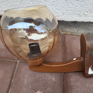 Vintage, retro, fából készült falikar, falilámpa irizáló, füstüveg búrával, Otthon & Életmód, Lámpa, Fali & Mennyezeti lámpa, , MESKA