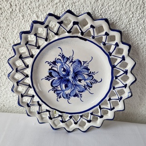 Áttört csipkés, portugál kerámia falitányér, Otthon & Életmód, Dekoráció, Fali és függő dekoráció, Falra akasztható dekor, , MESKA