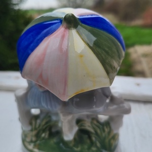 Vintage porcelán mesefigura_kerítésen ücsörgő gyerekek esernyővel, libákkal - otthon & életmód - dekoráció - dekoratív figurák és szobrok - Meska.hu