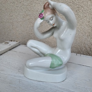 Aquincum Budapest porcelán női akt szobor - Meska.hu