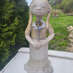 Vintage Kovács Éva  Csillagszemű mázas kerámia_Copfos lány virágcsokorral - Meska.hu