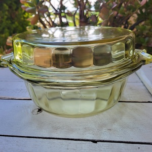 Mid Century Modern_Feuerfeste Saaleglas borostyánsárga jénai tál - otthon & életmód - konyhafelszerelés, tálalás - sütés, főzés - edényalátét - Meska.hu