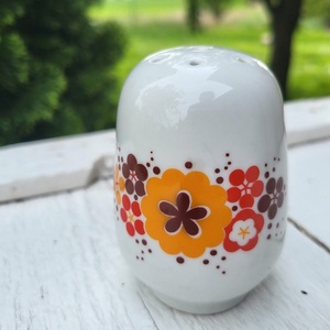 Alföldi porcelán_ritkább színű menzamintás sószóró - Meska.hu