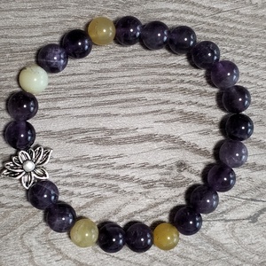 Női Ásványkarkötő - Ametiszt + Mézopál - ékszer - karkötő - ásványkarkötő - Meska.hu