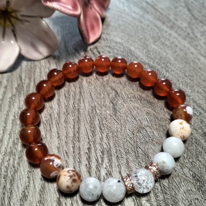 Női Ásványkarkötő - Roppantott hegyikristály + Fehér holdkő + Tűzachát + Karneol, Ékszer, Karkötő, Ásványkarkötő, Ékszerkészítés, MESKA