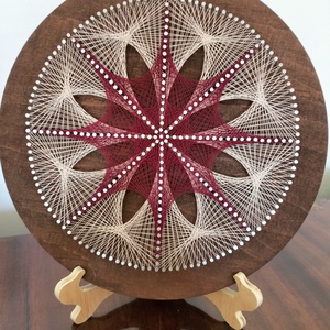 String Art - fonalművészet - Vörös csillagvirág, Otthon & Életmód, Dekoráció, Fali és függő dekoráció, Falra akasztható dekor, Csomózás, Fotó, grafika, rajz, illusztráció, MESKA