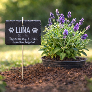 Egyedi névvel ellátott kisállat emléktábla kutyáknak, macskáknak és egyéb házi kedvenceknek, kis cölöppel leszúrható - otthon & életmód - vallás - temetkezési tárgy - sírdísz, kegyeleti dísz - Meska.hu