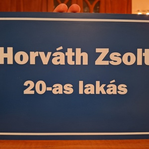 Egyedi névtáblák, parkolótáblák, információs táblák - Meska.hu
