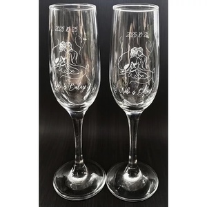 Gravírozott pezsgőspoharak - esküvő - emlék & ajándék - nászajándék - esküvői pohár, pohárszett - Meska.hu