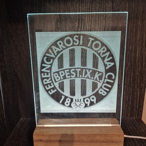 Ferencváros világító embléma, Otthon & Életmód, Dekoráció, Asztal és polc dekoráció, Asztaldísz, Gravírozás, pirográfia, MESKA
