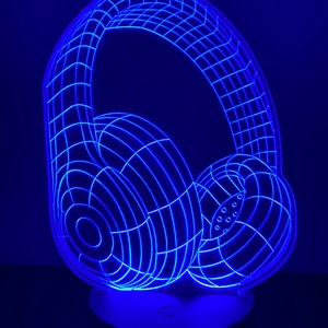 Fejhallgató 3D lámpa, Otthon & Életmód, Lámpa, Hangulatlámpa, Gravírozás, pirográfia, MESKA