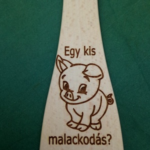 Humoros(nak szánt) dísz teflonlapát, malac ábrával. Poénos húsfordító lapát. Ajándék fakanál képes háziáldás-sal. - otthon & életmód - konyhafelszerelés, tálalás - sütés, főzés - fakanál & fakanáltartó - Meska.hu