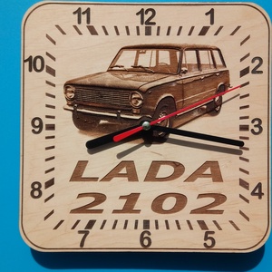LADA 2102 mintás falióra. Ladás óra. (Négyszögletes számlappal.) - Meska.hu