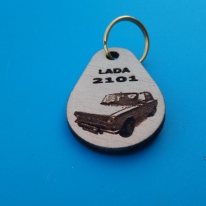 LADA 2101 mintás kulcstartó. Ladás függő. (Az autó eredeti szine: zöld.) - táska & tok - kulcstartó & táskadísz - kulcstartó - Meska.hu