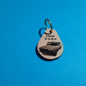 LADA 2107 mintás kulcstartó. Ladás függő.  - táska & tok - kulcstartó & táskadísz - kulcstartó - Meska.hu