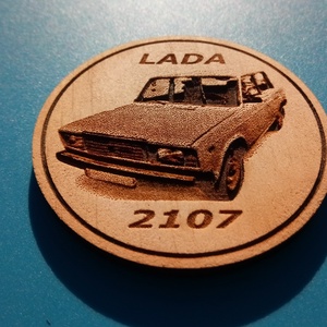 Lada 2107 mintás hűtőmágnes. Ladás gravírozás. - otthon & életmód - konyhafelszerelés, tálalás - konyhai dekoráció - hűtőmágnes - Meska.hu