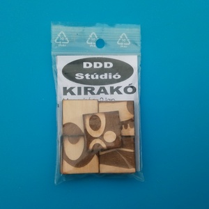 Kirakó játék kisgyermekeknek. Fára gravírozott képek: Traktorka, vár, bagoly. Választható. - játék & sport - puzzle - kirakó, kocka kirakó - Meska.hu