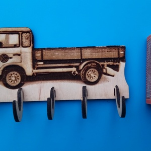 Barkas mintás fali, gravírozott, akasztós, kulcstartó. Platós B1000 barkasos képpel. Karácsonyi ajándék veterános úrnak., Otthon & Életmód, Dekoráció, Fali és függő dekoráció, Fali kulcstartó, Gravírozás, pirográfia, MESKA