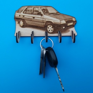 Skoda Forman mintás fali, gravírozott, akasztós, kulcstartó. Karácsonyi ajándék veterános úrnak. - otthon & életmód - dekoráció - fali és függő dekoráció - fali kulcstartó - Meska.hu