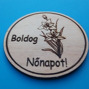 Boldog nőnapot mintás hűtőmágnes - otthon & életmód - konyhafelszerelés, tálalás - konyhai dekoráció - hűtőmágnes - Meska.hu