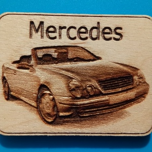 Mercedes cabrio mintás hűtőmágnes. , Otthon & Életmód, Konyhafelszerelés, tálalás, Konyhai dekoráció, Hűtőmágnes, Gravírozás, pirográfia, MESKA