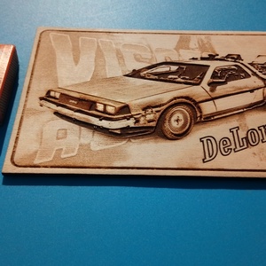 DeLorean amerikai autós találkozó résztvevőknek. Veterán őrülteknek. Fém tábla hangulattal. - otthon & életmód - dekoráció - kép & falikép - fából készült kép - Meska.hu